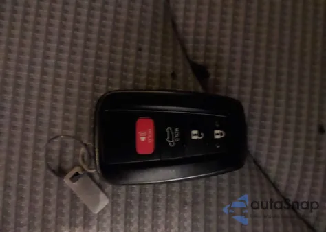 2022 Toyota Highlander Le z USA, uszkodzony, nr VIN 5TDBZRBH5NS249498